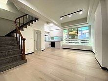 🏡 虎尾寮公園旁｜雅緻中庭車墅