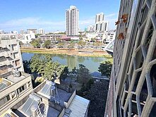 我在益群橋邊「等您來看🏙️」