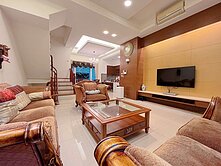 十期葳格旁震後大地坪別墅_屋況超美自家車庫停雙車