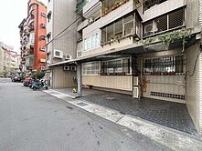 📍忠誠靜巷車庫一樓📍國考簽證經紀人徐秀子