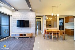 巨蛋裕誠商圈城市光采三房平移車