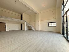 獨家國3草屯交流道中投公路加老路全新稀有挑高店住