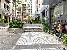 新光三越秋紅谷理和陽光廣場辦公室-B