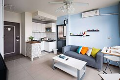 屋齡18年_4分鐘到豐樂公園站✨兩房+休旅車✨