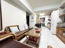 三民鼎力商圈#陽台進出超大兩房#緯城貴賓02158