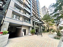 🌿美術館翻新樹梢美宅｜逸華庭三房車位｜內惟車站旁