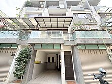 屏東市區崇蘭商圈車庫孝親別墅