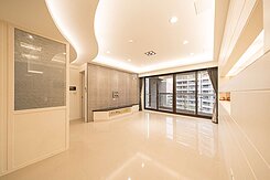 專任稀有牡丹凰居牡丹區大戶雙連號車位充電樁已安裝