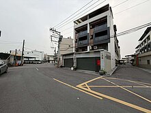 『陽光花園』臨10米路大寮近鳳林商圈/輕屋齡雙車墅