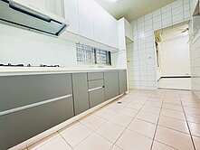 有光路一樓大公寓・前後陽台有大花園