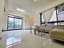 樹義國小旁6.5米大寬雙車臨路燙金透店