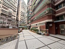 河景三房雙衛＋車位｜近64快速道交通方便