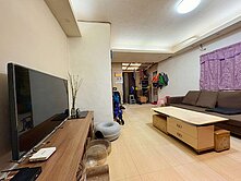 車位不好找？不想爬樓梯？想要明星學區？看這間！