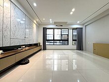 土庫商圈【屋況超優】雙車墅透天|近家樂福|捷運站