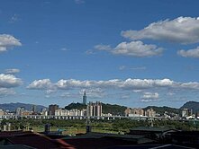 秀朗橋捷運站~力霸山河鋼骨電梯3房+車位