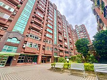 $261三和國中生活圈，優質社區方正格局三房車位