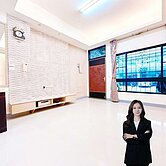 新楠家樂福旁★美麗別莊★傳統格局美車墅