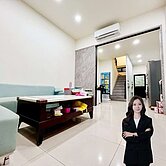 小港大坪頂｜換屋首選｜超值四房車庫透天