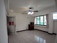 自由黃昏市場巨蛋百貨美廈🏠