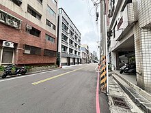 竹北中正西路角間店面投套收租透天