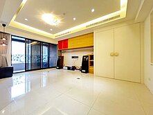 南崁市中心英橋帝苑輕豪宅溫馨裝潢4房2車