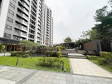 櫻花博新農街商圈景觀三房車～生活機能摃摃的