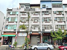 霧峰交流道正28米｜前後臨路 黃金店面