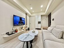 輕軌C27站|鼎山家樂福 |二改一房+車位