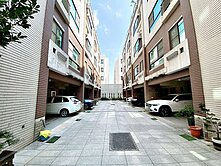 東區虎尾寮朝南併排雙車墅