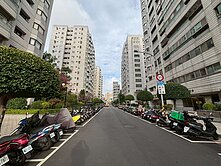 國泰維也納社區三房車位武陵高中愛買商城