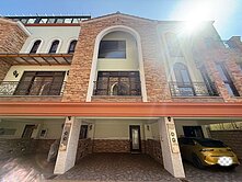 新屋田園四套房度假別墅