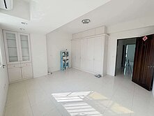 玥兒❣️鄰路邊間｜透天店面⭐水管路黃金地段