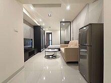 亞灣｜三多捷運｜高樓層精美裝潢美宅+車位