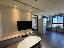 買房找露西★南屯黎明商圈｜微時代新成屋精裝兩房平車