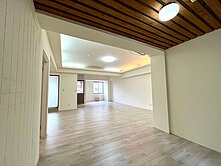 屋主賠售！！家樂福正對面精裝三房平車！