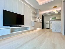 逢甲｜河南文華｜寓上逢甲｜質感裝潢一房一廳+車位