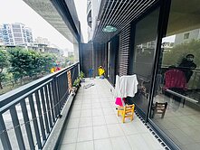 近龜山中和南路菜市場旁百虹歡璽城(乙種工業區)