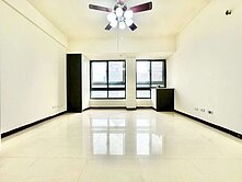 坐擁東區核心 l 近LALAPORT l 三房平車