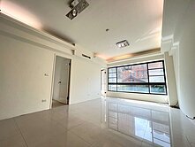 百達翡翠徜徉在1萬多坪市民廣場漫遊在審計新村2房