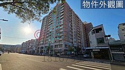 ★愛河畔★超大室內★全新整理2+1房★含車位★