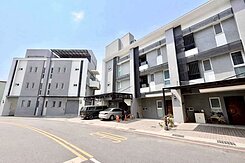 ✅仁武全新未住┃威麟河睦┃首席庭園臨路雙車墅