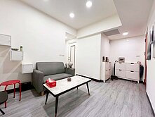 陽明學區４房３衛浴平車 ∣邊間雙套房 ∣雙衛開窗