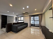 高大商圈|高樓精裝室內大空間+車位|衛浴開窗