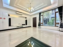 中國醫BOT｜臨路百坪豪墅｜車庫雙車｜有管理