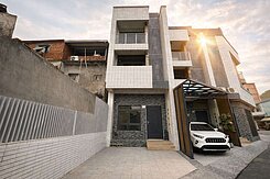 旗山老街市中心 | 前後臨路 五房透天美宅  