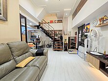 G5捷運站文心威秀視野美三房車位