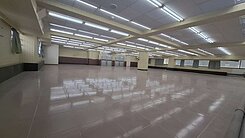 【雄中正對面黃金門面｜百億車站首排 辦公首選】