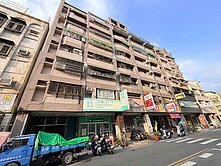 福康國小正對面｜黃金樓店面｜1+2樓可店可住