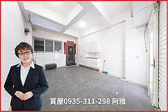 👑仁武國小旁｜輕屋齡｜精裝車庫別墅👑