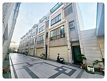 東區復興學區!!!輕齡!!邊間車墅(我最便宜)